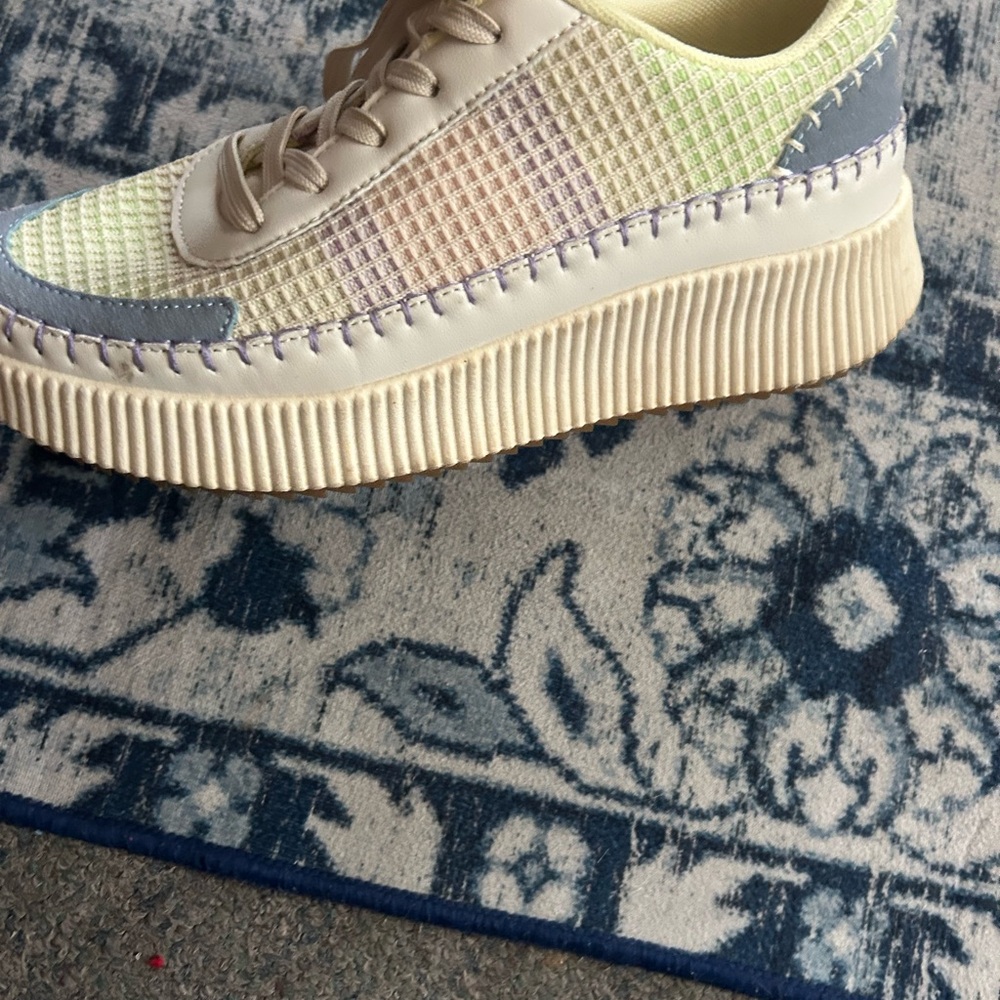 Stylish Cream and Gray Women's Sneakers